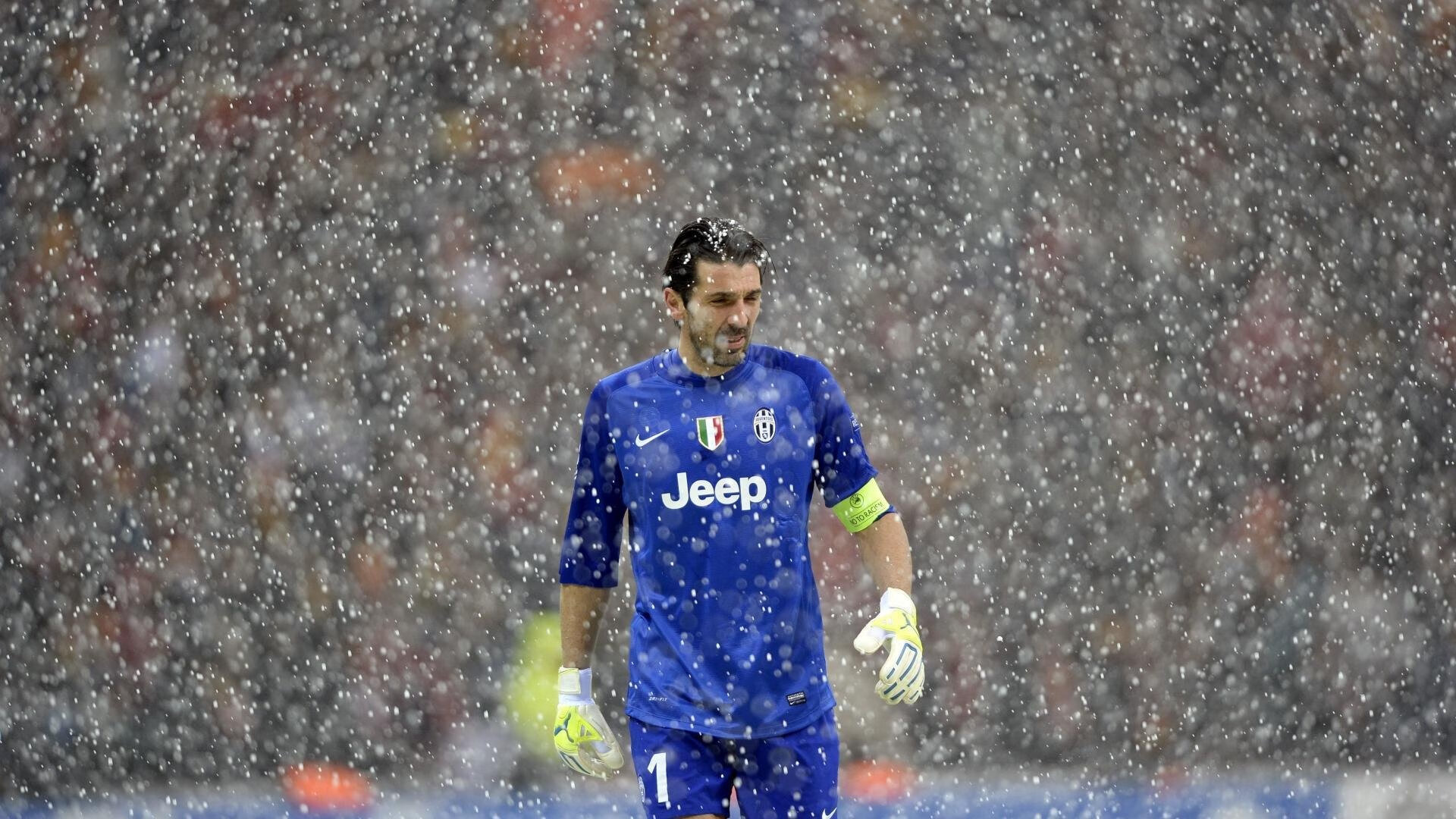 女足比赛中，中国队员武某获得最佳守门员奖，女足比赛中,中国队员武某获得最佳守门员奖项